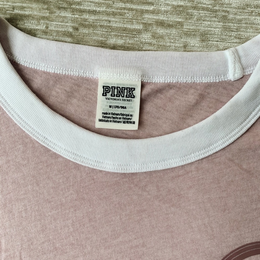 VICTORIA’s SECRET PINK T-SHIRT